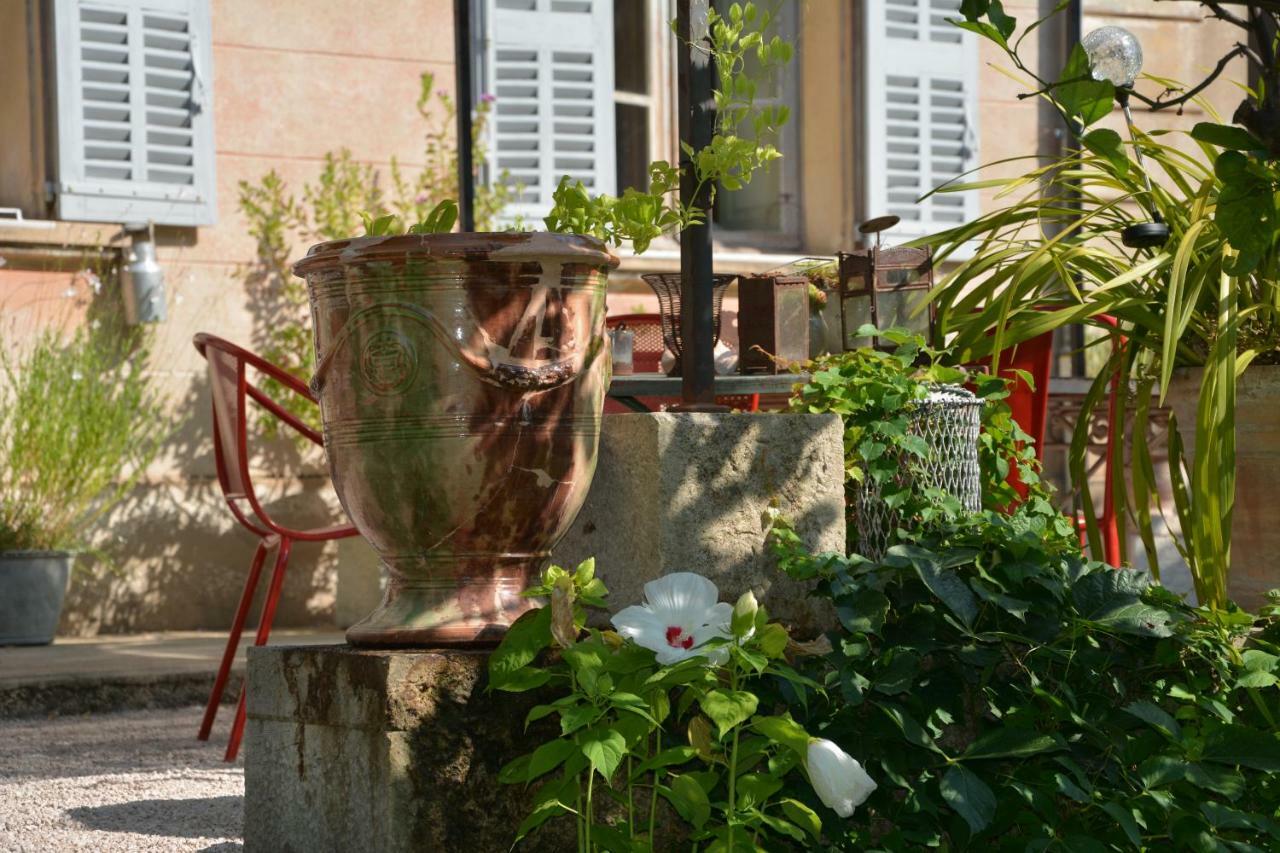 Les Passiflores Grasse Esterno foto